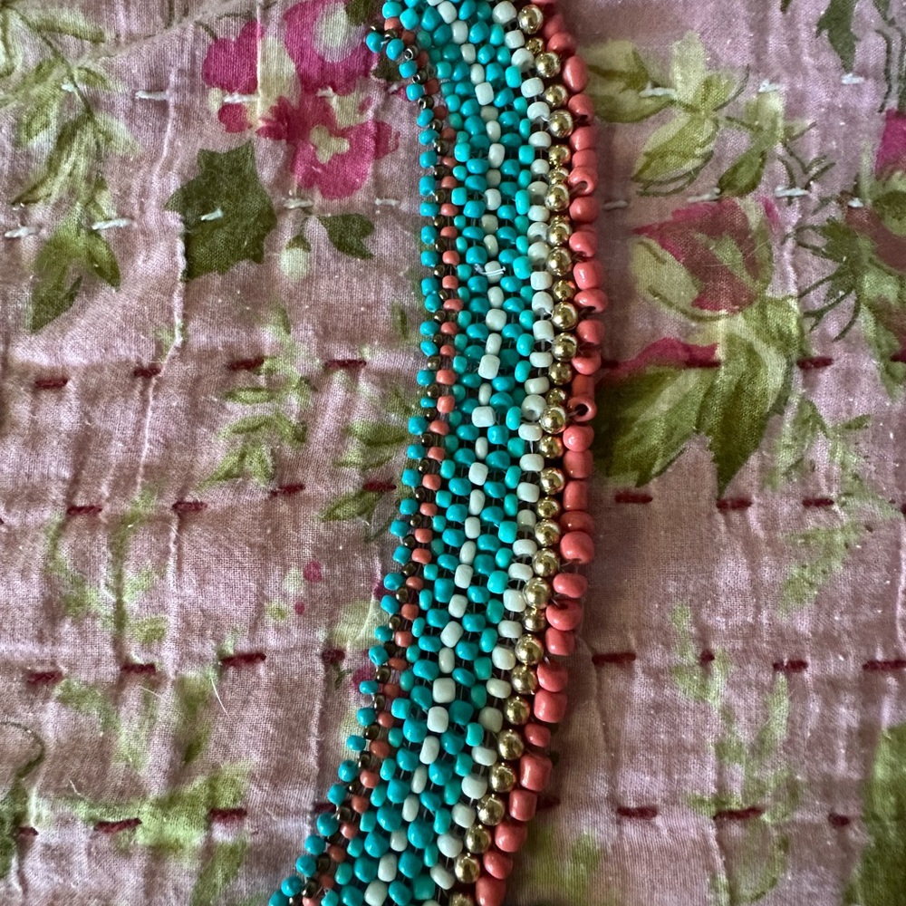 Faux turquoise beaded tribal choker necklace - Picture 6 of 7
